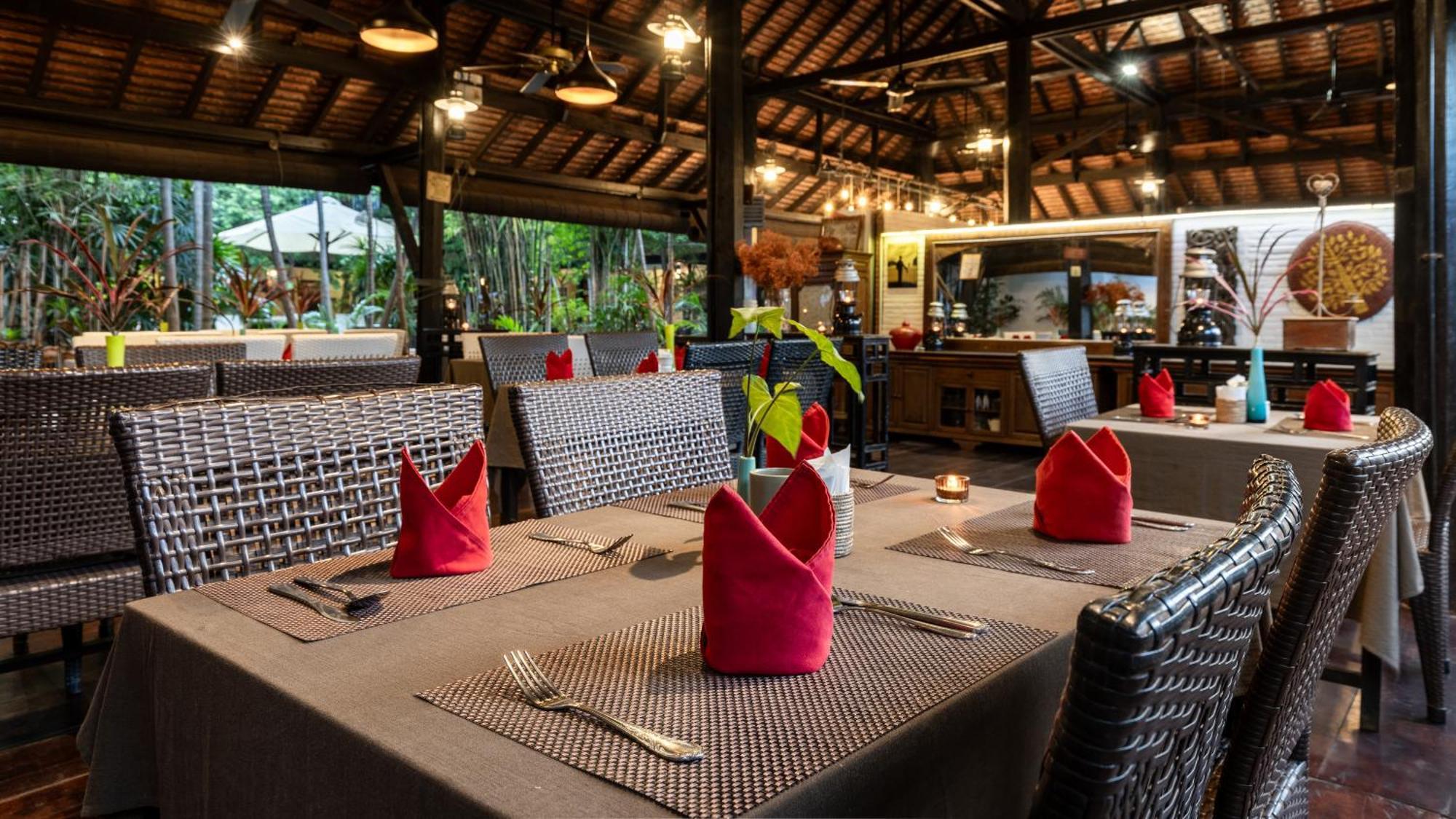 Pavillon Indochine Boutique - Hotel Сіємреап Екстер'єр фото